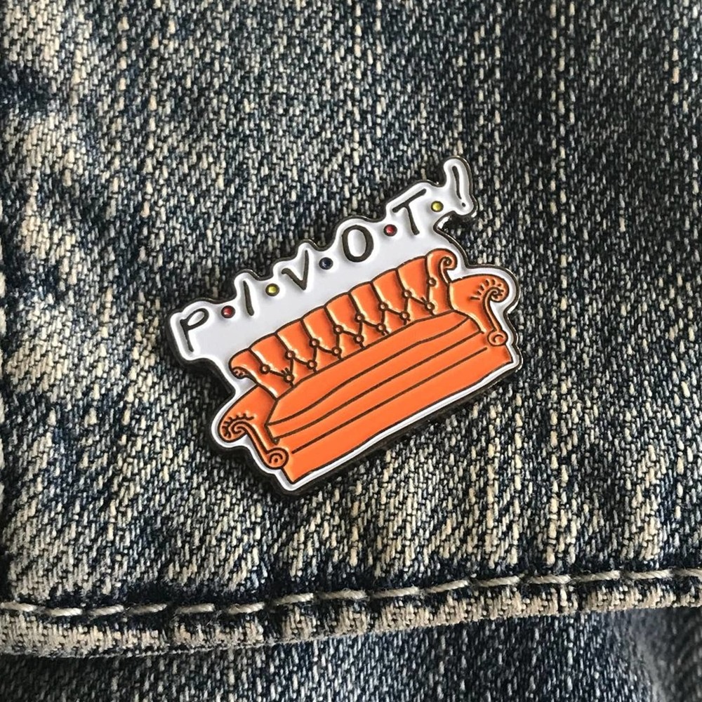 FRIENDS Enamel Pin Central Perk SOFA 'PIVOT'from the FRIENDS TV Series 799